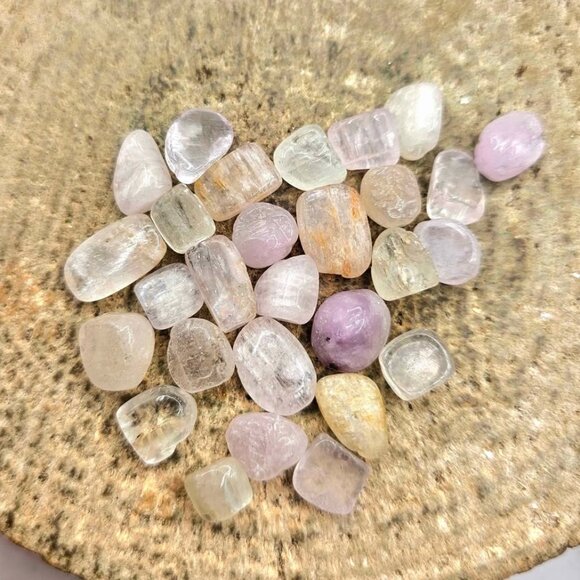 A Bottle Of Nature Kunzite Polished Stone Chips - Picture 4 of 6